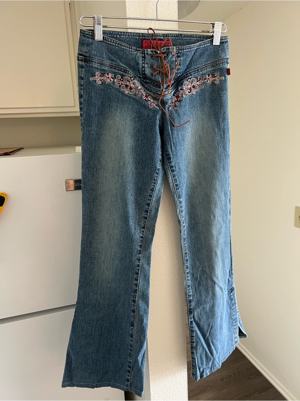 Y2K Hot Kiss Low Rise Embroidered Jeans Size 6
